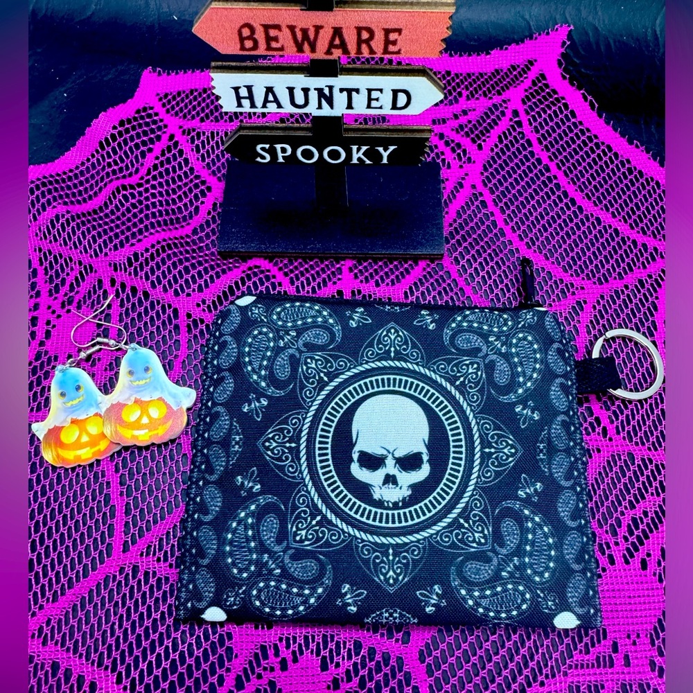 Earrings and coin purse set New